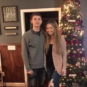 Meet your Posher, Levi